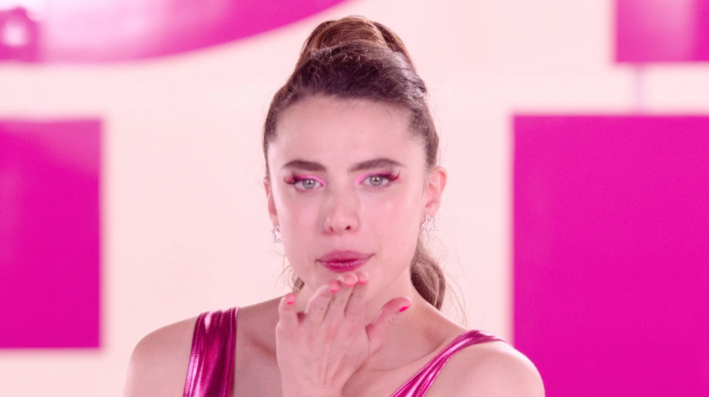 Margaret Qualley em cena de A Substância, de Coralie Fargeat